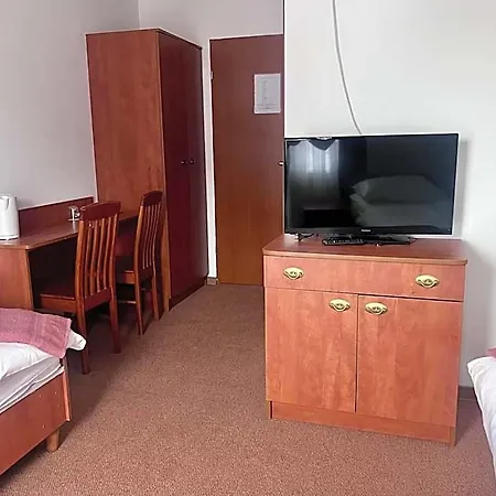 Oliwia Hotel *